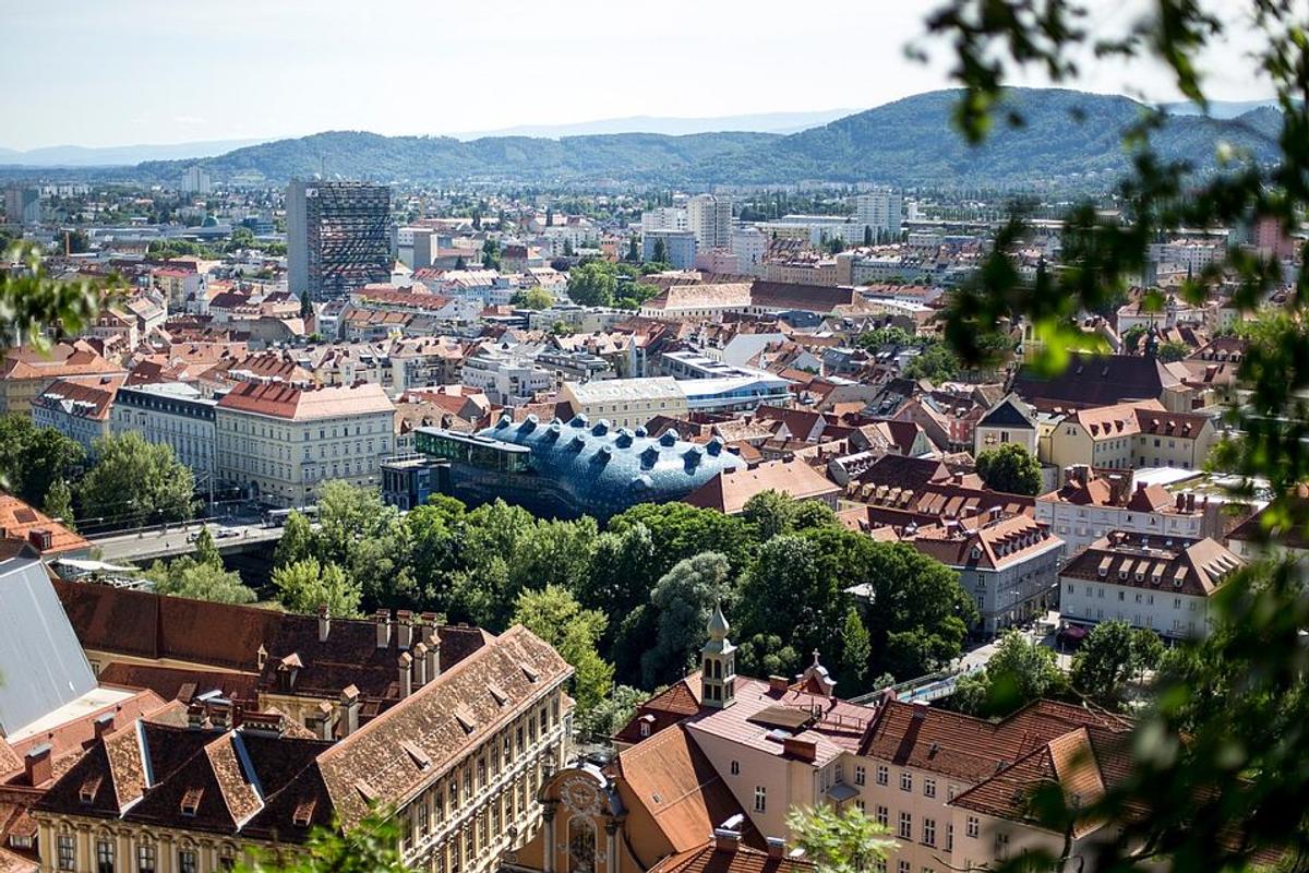 csm_schlossberg_c_graz_tourismus_-_tom_lamm_d2cdbaee48.jpg
